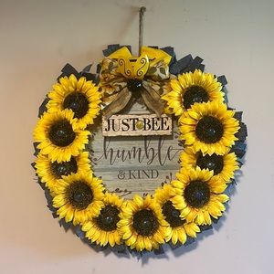 (SOLD)Sunflower Wreath Handmade by me